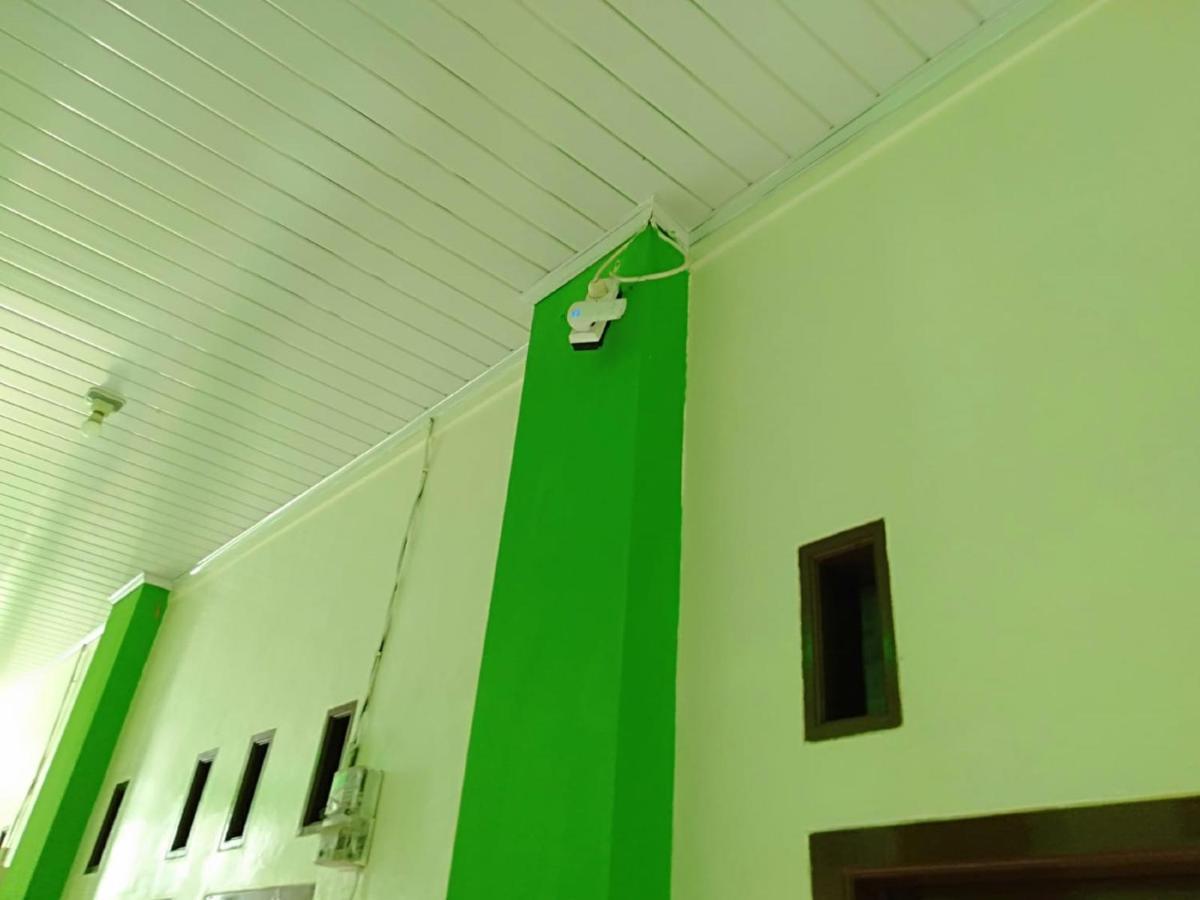 Hotel Oyo 90930 Hana Hani 2*