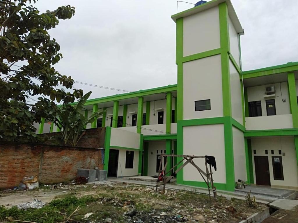 Oyo 90930 Hana Hani Bandar Lampung