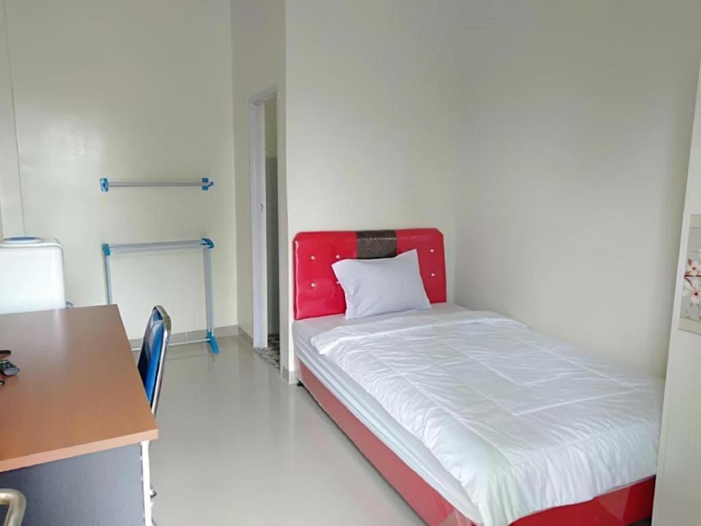 Hotel Oyo 90930 Hana Hani 2*